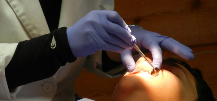 Czym jest endodoncja mikroskopowa?